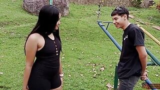 The Beautiful Samantha Is Failed by the Gardener – Porn in Spanish
