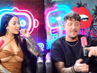 Lillian Phillips Fucked by Midget – Midget Porn