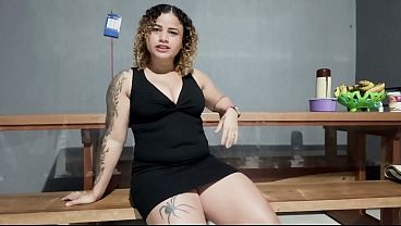 Procurando homens de pau grande para me foder Enquanto me mostro e apalpo meus peitões sou uma gordinha tesão e com muita vontade de sexo Você pode me foder por favor