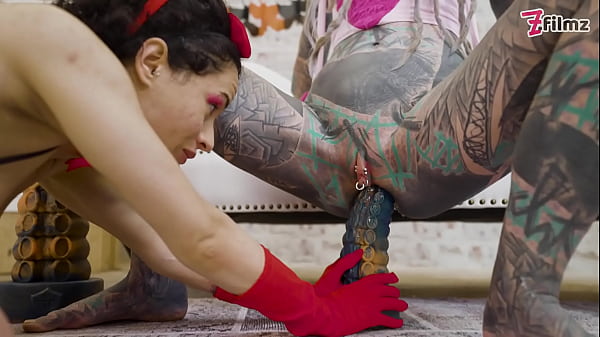 Anal pornstars anuskatzz and stacy bloom – ATM lesbian pussy licking big dildo XL sextoy halloween special play